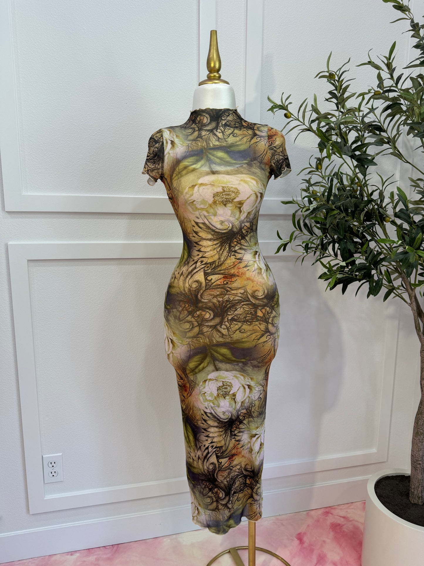 Secret Esposed dress